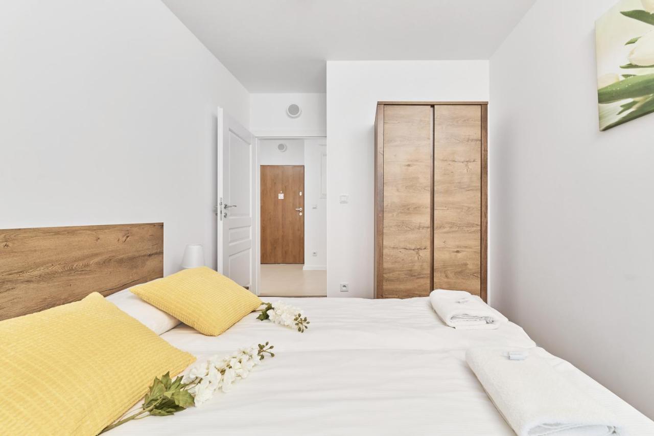 Apartment Krakowska 39 With Ac & Parking & Loggia Wroclaw By Noclegi Renters Экстерьер фото